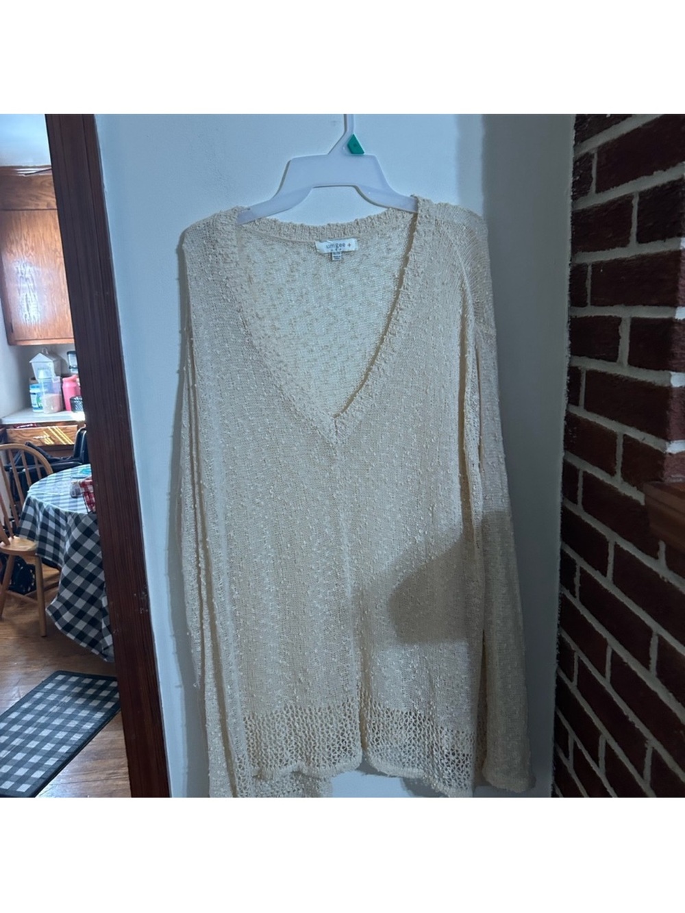 Umgee Size 1x/2xl Cream Open-Knit V-Neck Pullover Swim Coverup